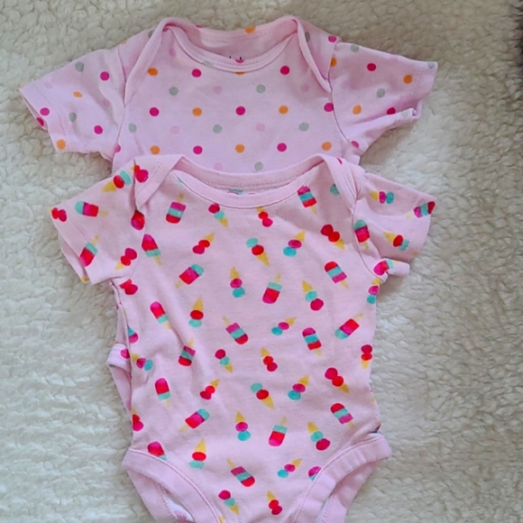 2 ONESIES - Picture 1 of 3